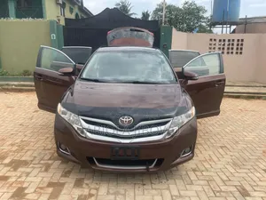 Toyota Venza Limited Brown 2014