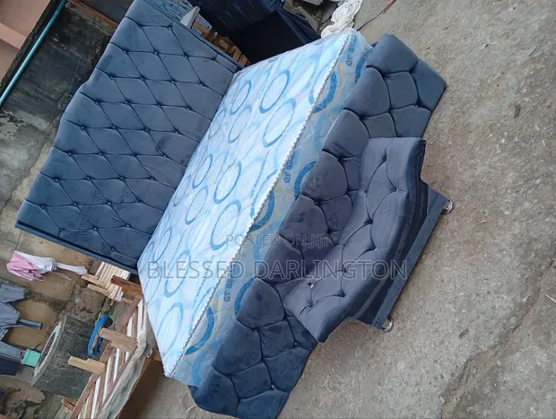 6/6 Super Luxury Grey Upholstered Padded Bed Frame with Ottoman - 1