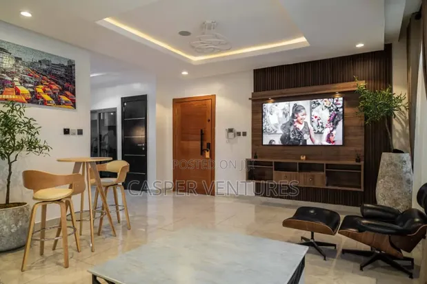 Colorful 1-Bedroom Apartment with PS5 in Ologolo - 1