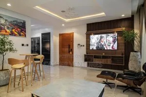 Colorful 1-Bedroom Apartment with PS5 in Ologolo