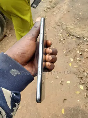 Samsung Galaxy S10 128GB Baki