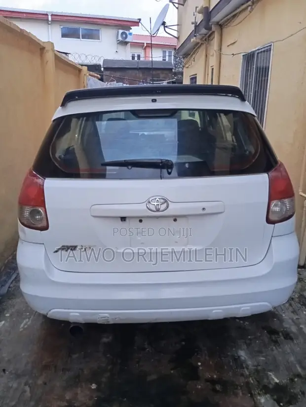 Toyota Matrix 2004 Fari - 1