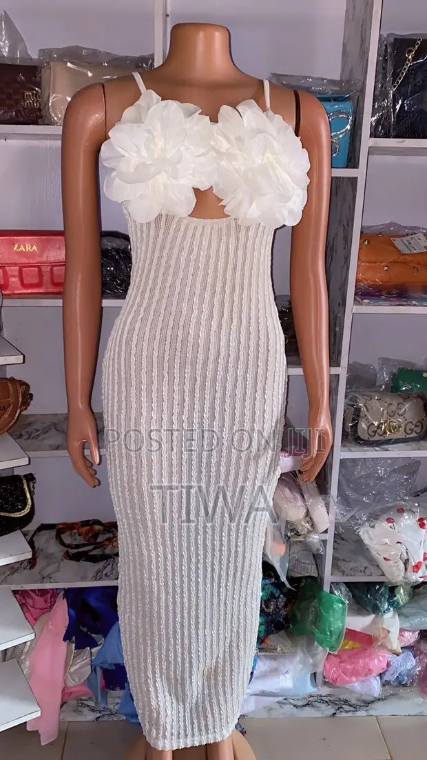 Kayan Bikin Aure Na Farin Cotton Mai Tsada - 1