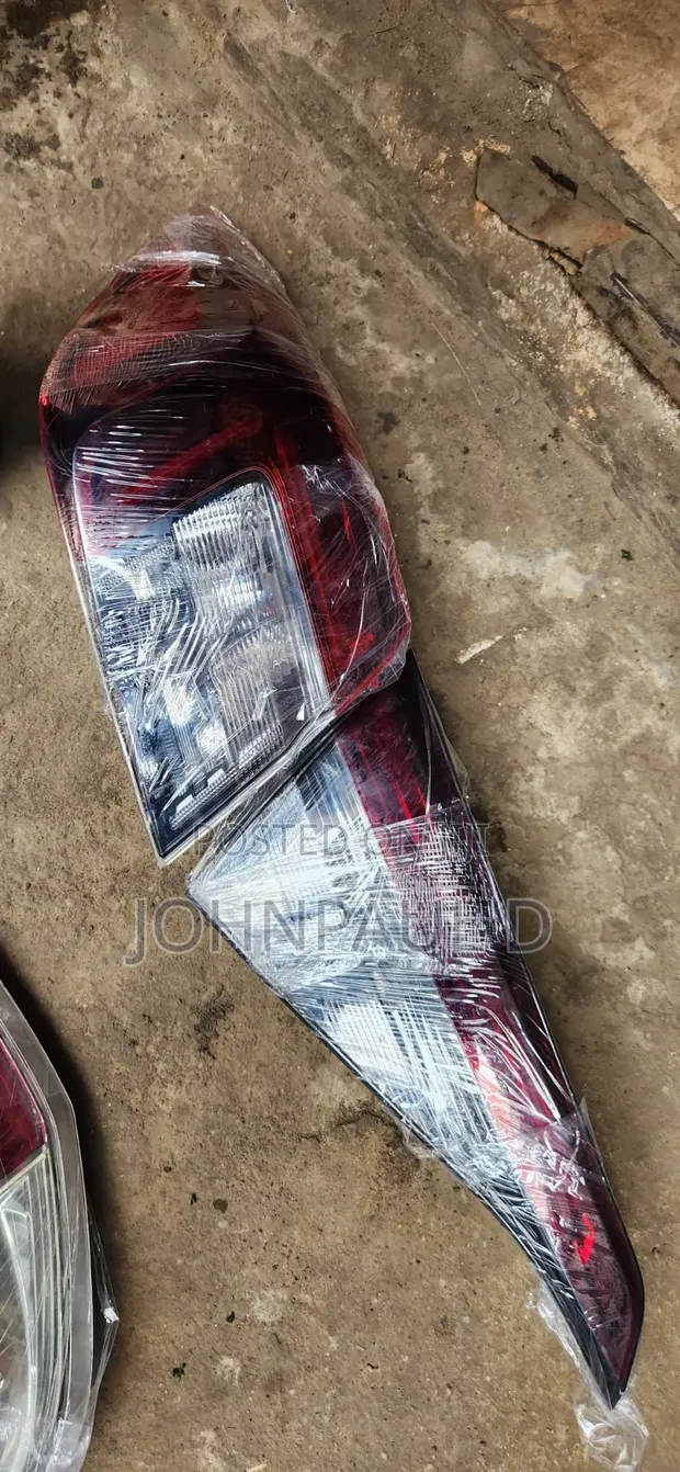 Honda Civic 2023 Tail Light - Direct Tokunbo - 1