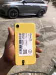 Apple iPhone XR 128GB Yellow (Amfani da UK) - 2