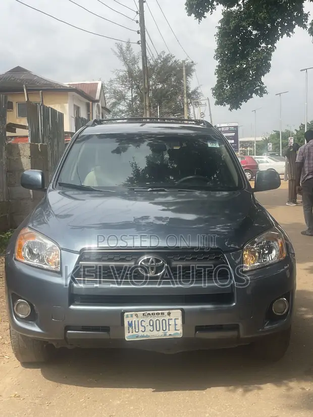 Toyota RAV4 2011 Maroon - 1