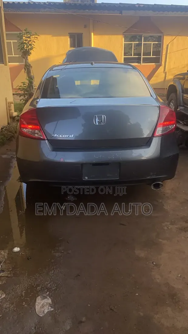 Honda Accord Coupe Front Grille (2008) - 1
