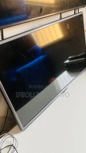 LG 32-inch LED TV (Ba Smart Ba)