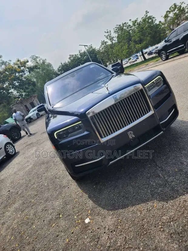 Rolls Royce Cullinan for Rent (Black) - 1