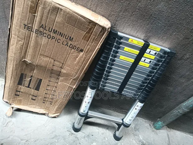 Boss 4.4m Aluminium Telescopic Ladder - 1
