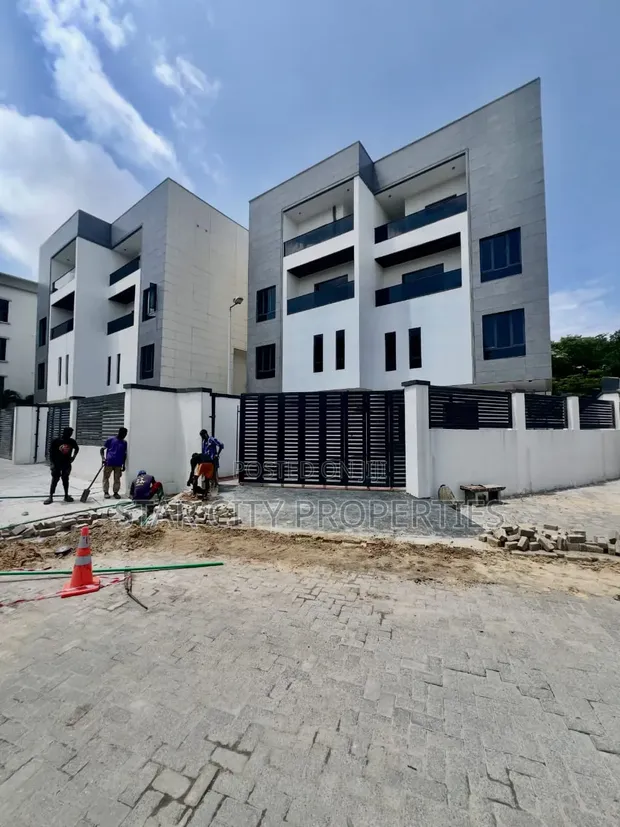 4 Bedroom Semi-Detached Duplex with Private Pool & Lift in Banana Island - 1
