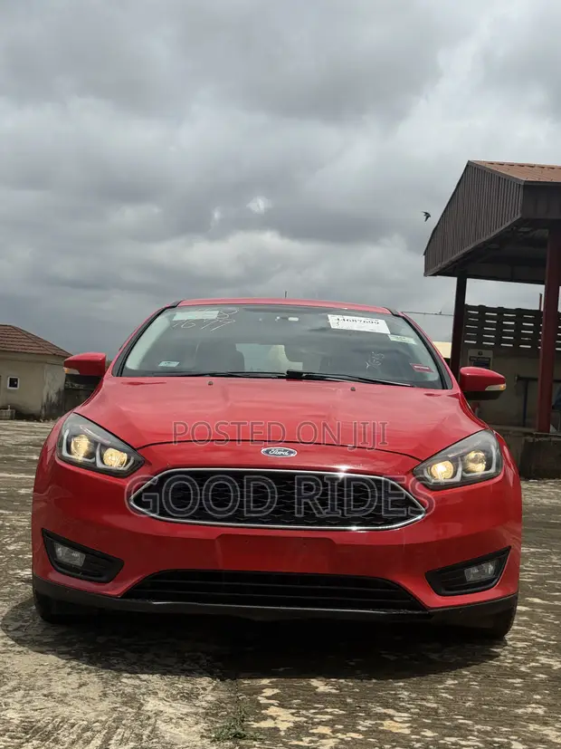 Ford Focus Titanium Hatchback 2016 - Ja - 1