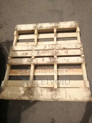 Industrial Wooden Pallets for Storage & Bedframes
