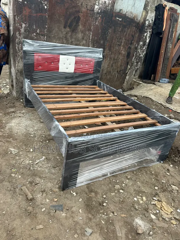 4.5 x 6ft Bed Frame - Brand New - 1