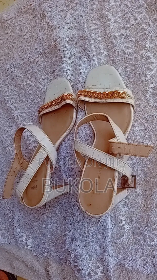 Calvin & Kate High Fashion Heels - Girman 40 - 1