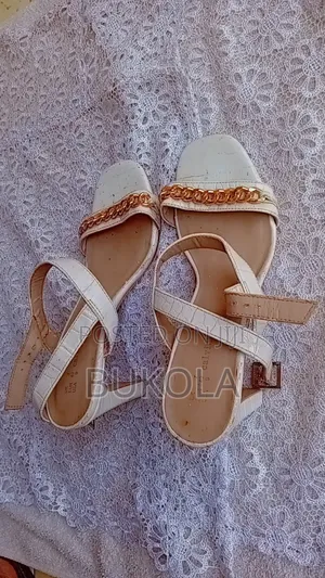 Calvin & Kate High Fashion Heels - Size 40