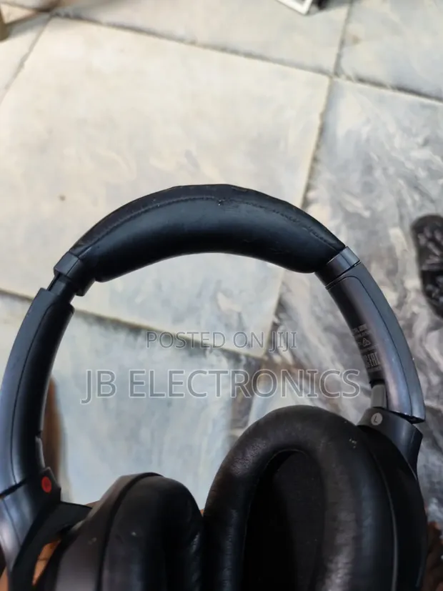 Sony WH-1000XM3 Noise Cancelling Headphones - 1
