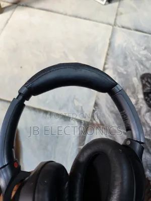 Sony WH-1000XM3 Noise Cancelling Headphones