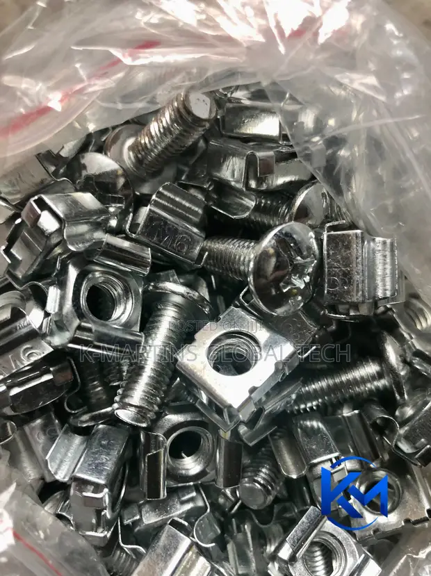 19 Inch Server Rack Cage Nuts & M6 Screws - 1