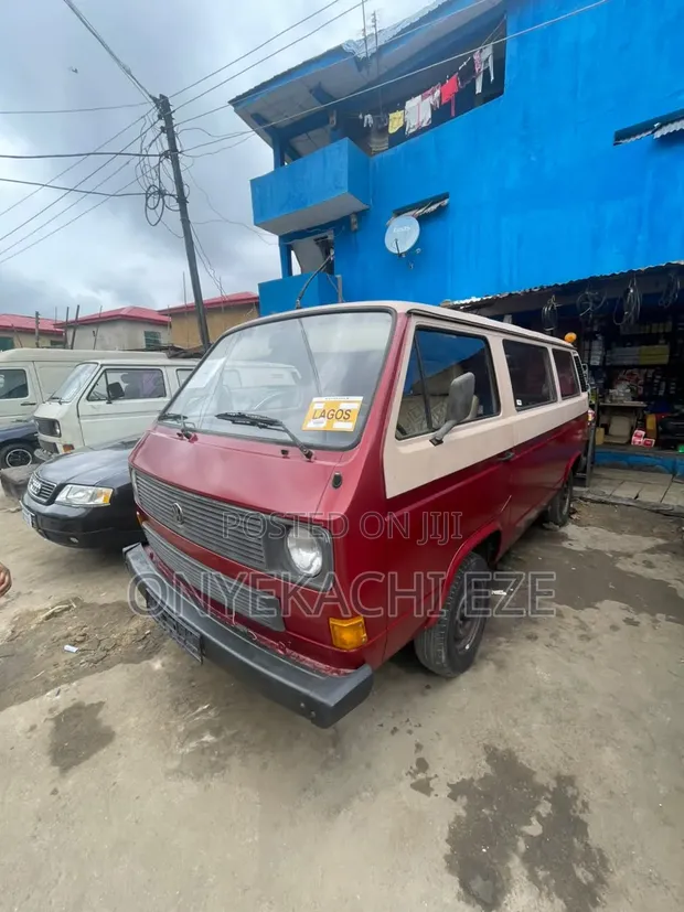 Volkswagen Transporter 2005 Red - 1