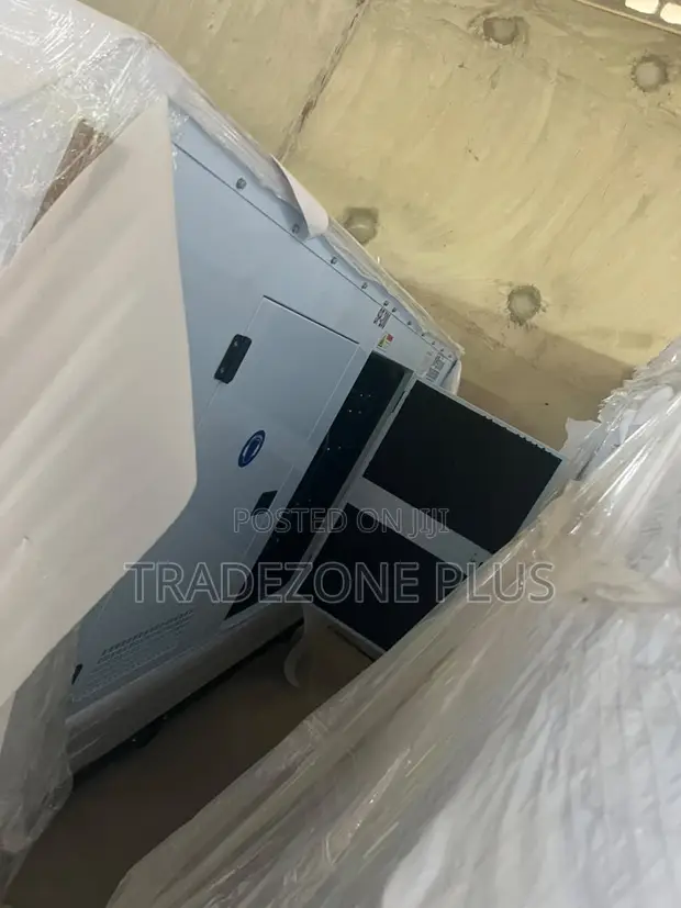 Perkins 200KVA Soundproof Diesel Generator - 1