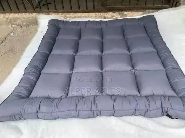 Home Interiors 6x6 Bed Topper (Comforter) - 1