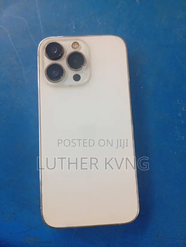 Apple iPhone 13 128GB White - 1
