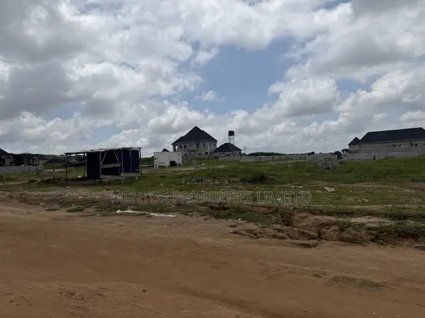 Filin Gidaje da Akwai a Lugbe, Abuja - 1