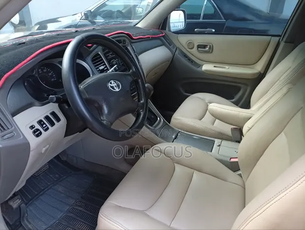 Toyota Highlander 2004 Gold - 1