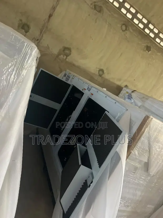 200KVA Perkins Generator Set - Enclosed Silent - 1