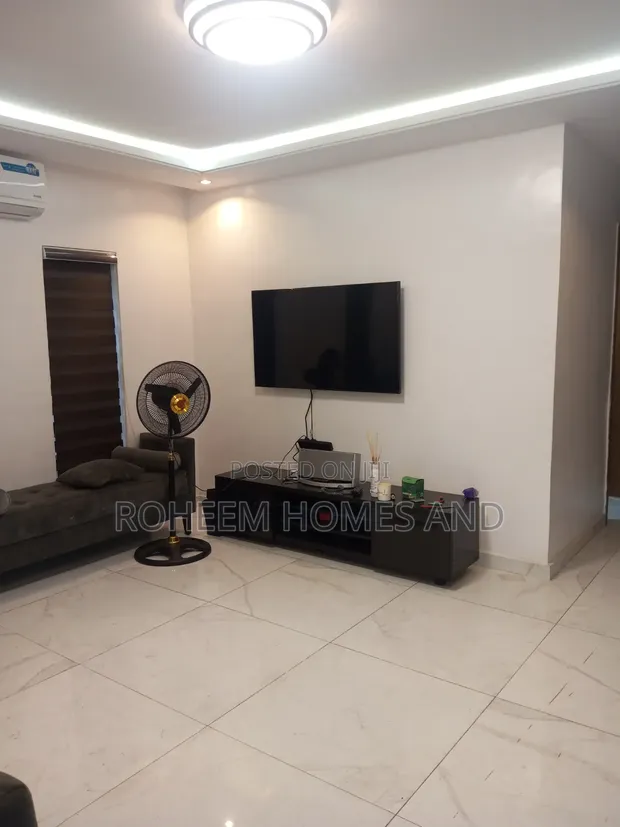 4-Bedroom Executive Duplex a Cikin Wurin Da Aka Kare, Aguda/Ogba - 1