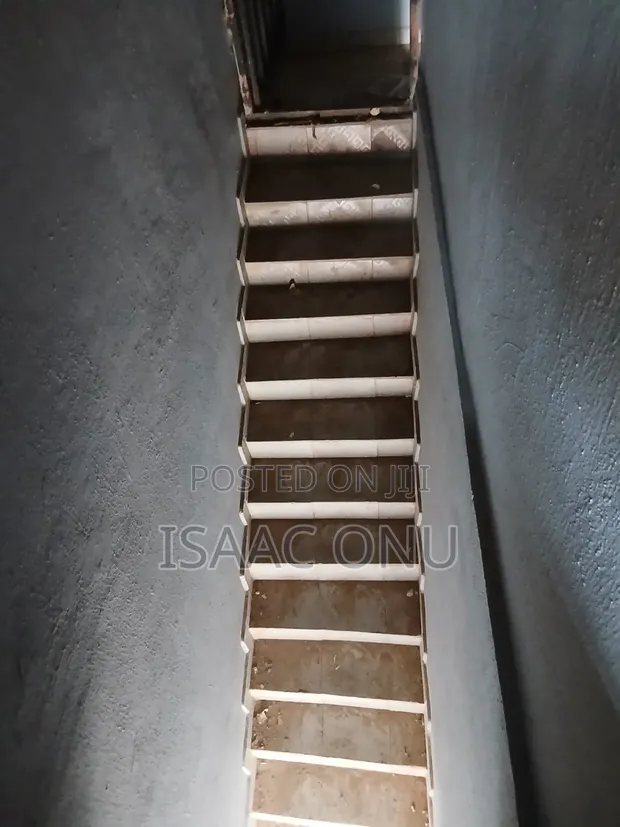 2 Bedroom Apartment for Rent in Apo Mechanic Estate - 1
