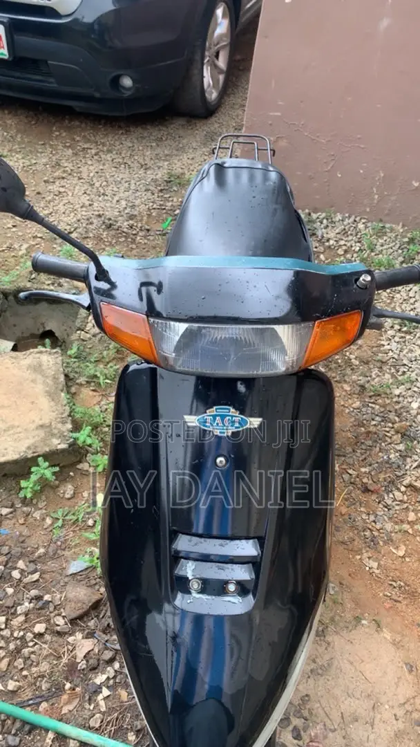 Honda 2006 Scooter - 1