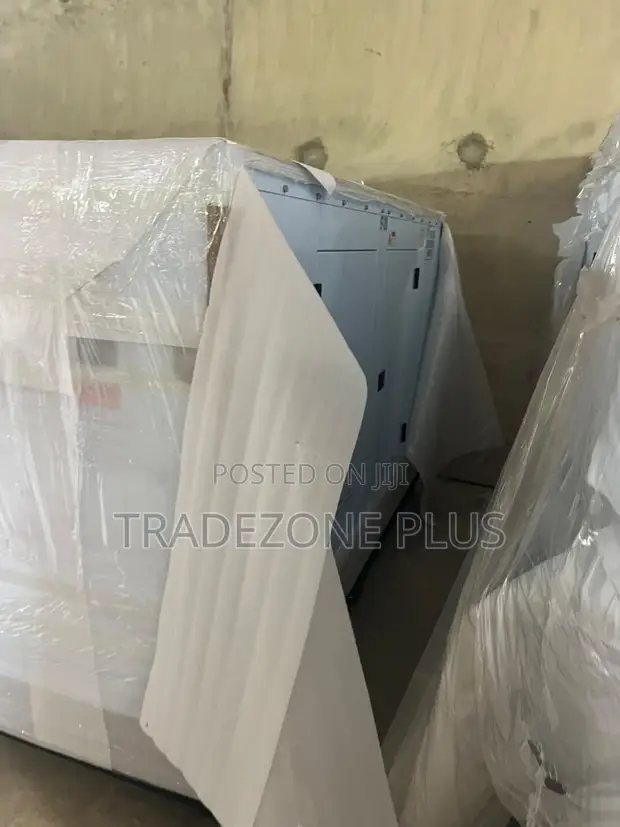 200KVA Perkins Soundproof Generator - 1