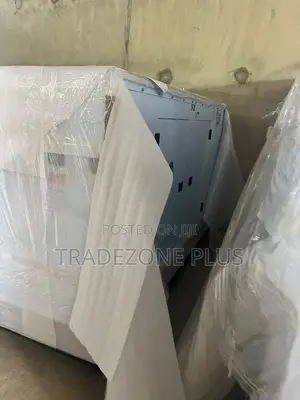 200KVA Perkins Diesel Generator Set - Soundproof