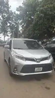 2019 Toyota Sienna Limited FWD Silver - 4