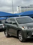 2017 Toyota Highlander XLE 4x4 V6 SUV - Green - 5