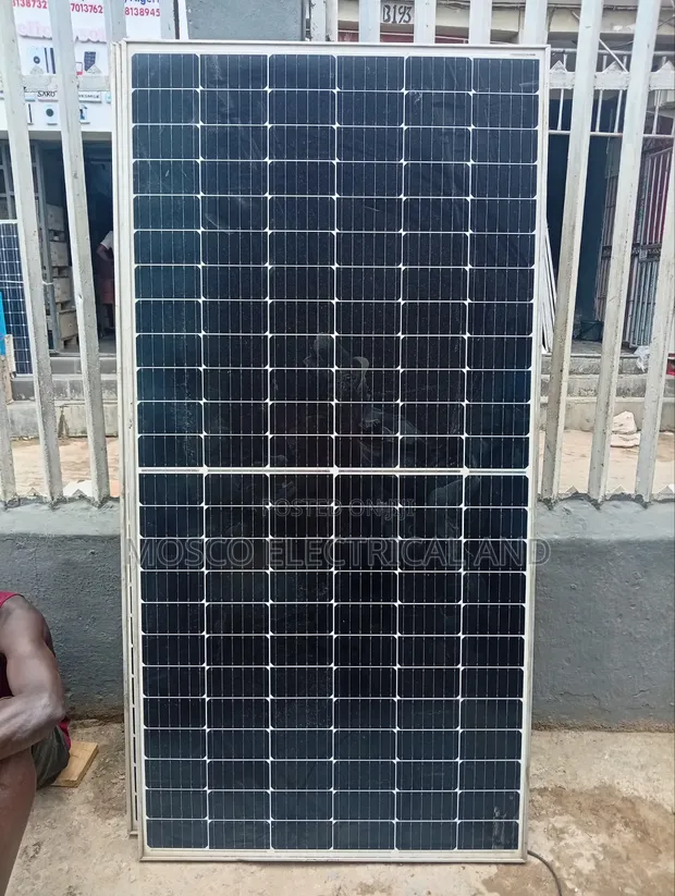 600W Jinko Solar Panels - Brand New - 1