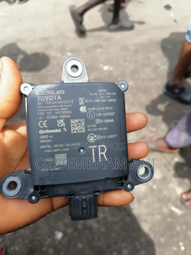 Toyota Tundra 2025 Madubin Makafi - 1