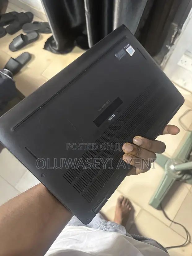 Dell Latitude 7410 Laptop - Core i5, 8GB RAM, 256GB SSD - 1