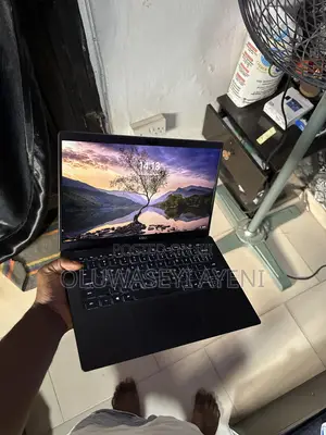 Dell Latitude 7410 Laptop - Core i5, 8GB RAM, 256GB SSD