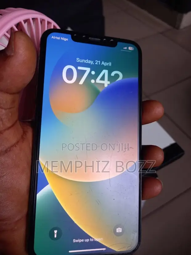 Apple iPhone 11 Pro Max 64GB Black - 1