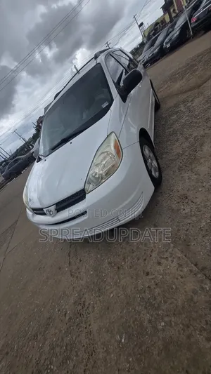 2006 Toyota Sienna White