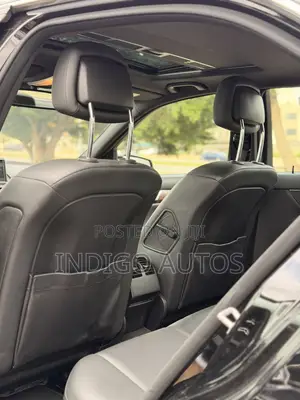 Mercedes-Benz C300 2010 Black