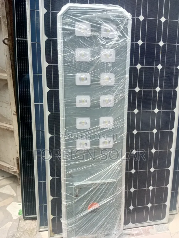 12Eyes All-in-One Solar Street Light 1000W LED - 1