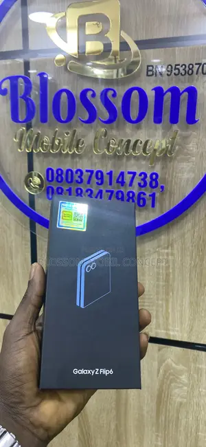 New Samsung Galaxy Z Flip6 256GB Blue
