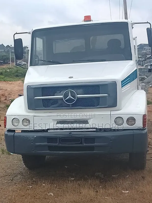 Mercedes-Benz 1418 Water Tanker Truck (Used) - 1