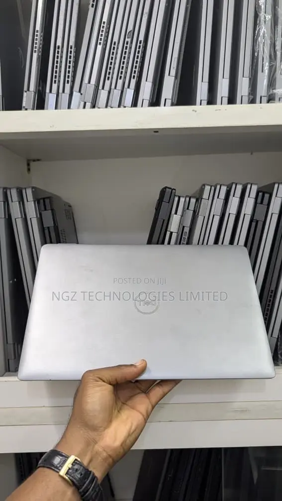 Dell Latitude 5440 Laptop: 13th Gen i5, 16GB RAM, 256GB SSD - 1