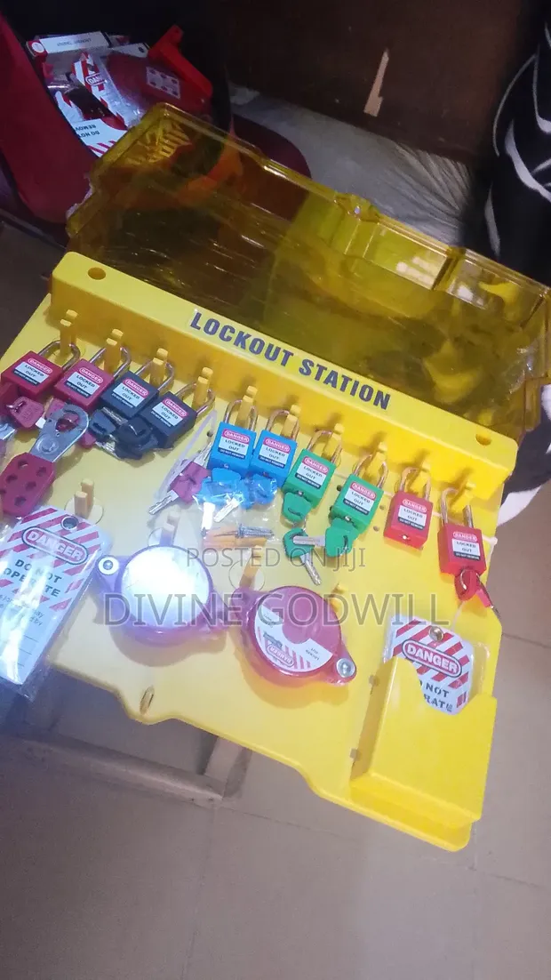 Brand New Lockout Station - 1
