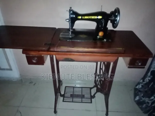 S Brothers Manual Sewing Machine - 1